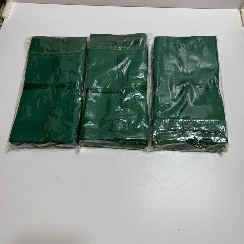 Linens-N-Things Happy Holidays Embroidered Green Napkins Set of 12 RN72191 NEW